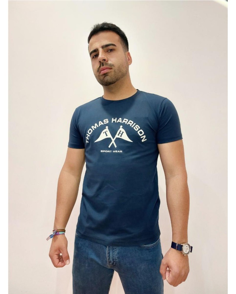 CAMISETA THOMAS HARRISON LOGO GRANDE EN PECHO AZUL CLARO