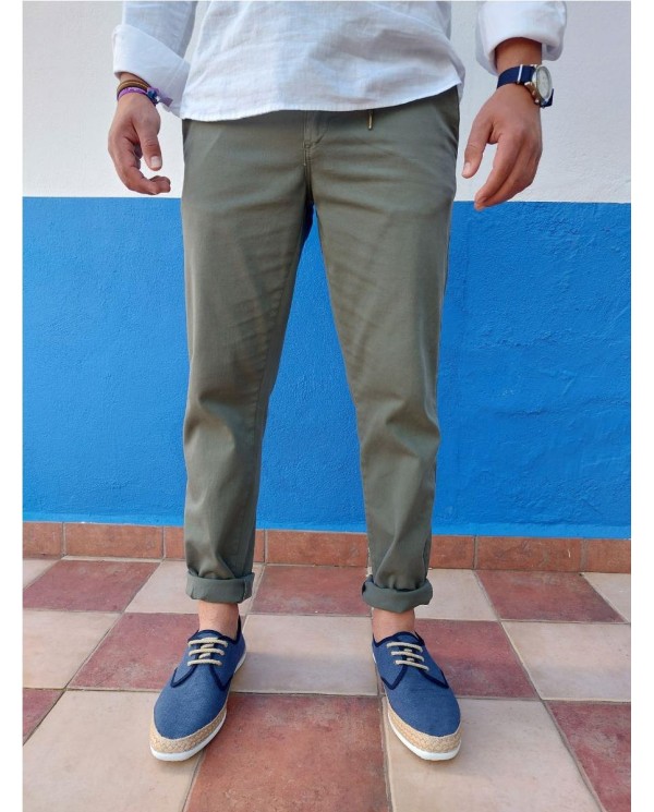 PANTALÓN JOGER THOMAS HARRISON. VERDE CLARO