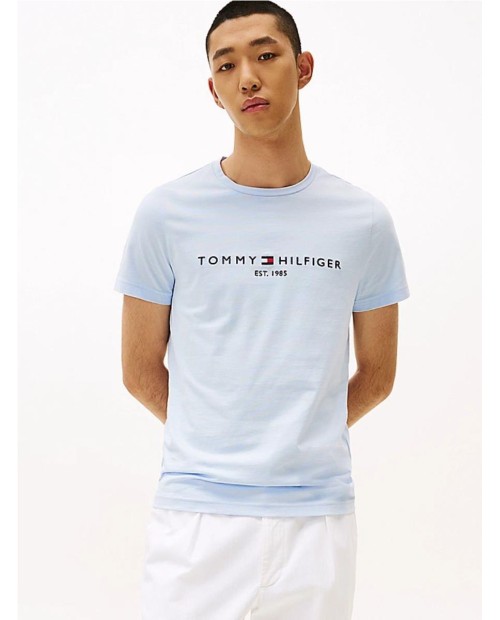 Camiseta slim con logo bordado AZUL CLARO