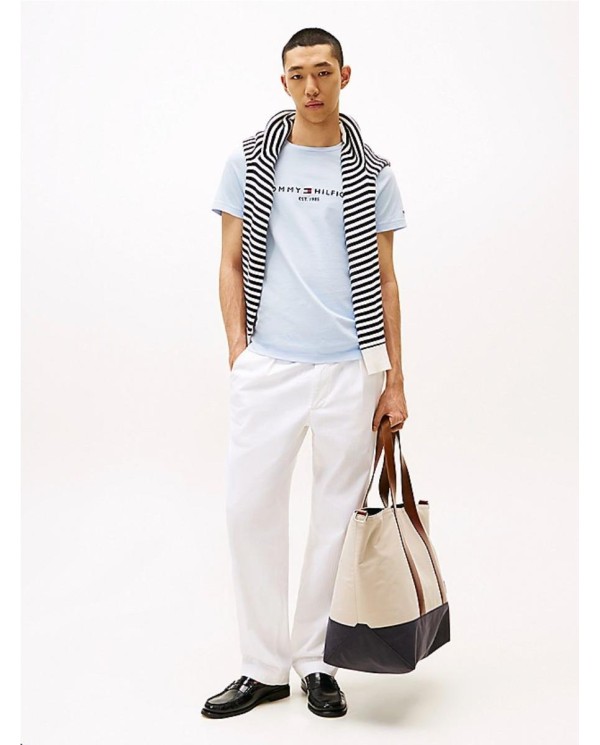 Camiseta slim con logo bordado AZUL CLARO