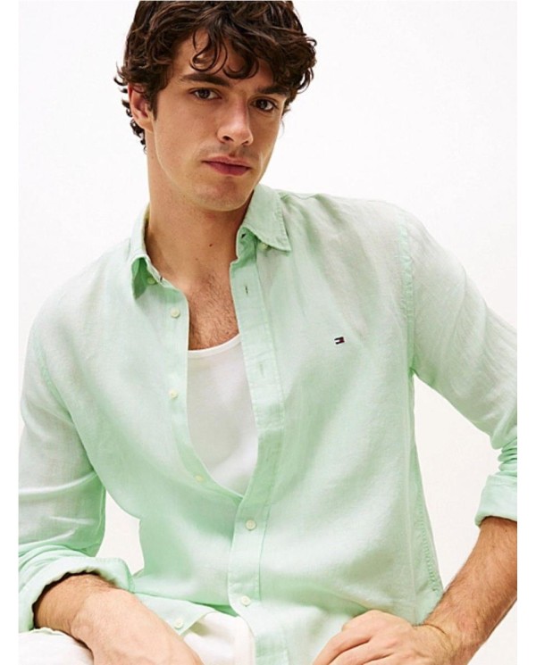 Camisa de corte regular en lino VERDE