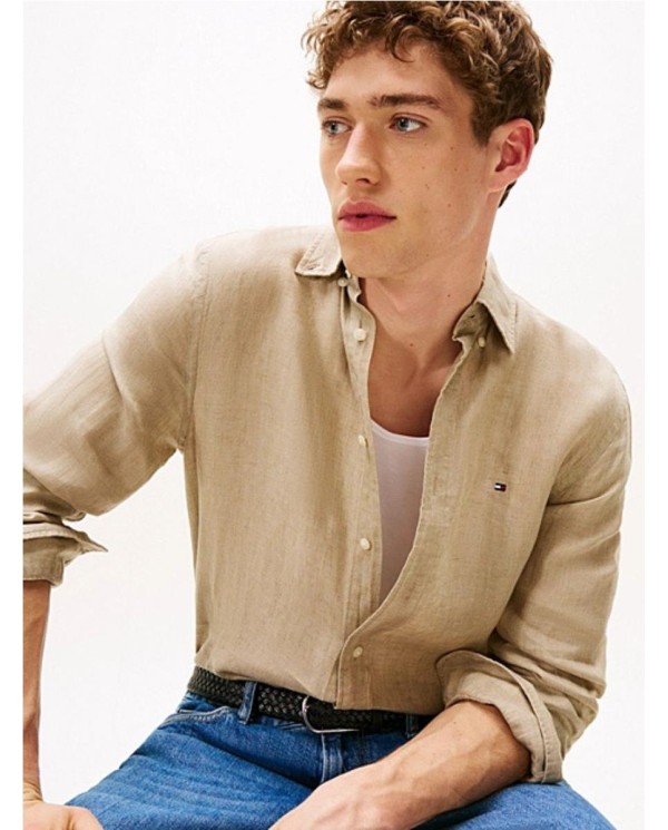 Camisa de corte regular en lino BEIG