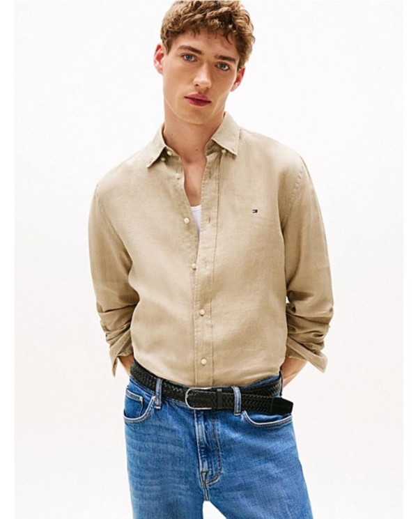 Camisa de corte regular en lino BEIG