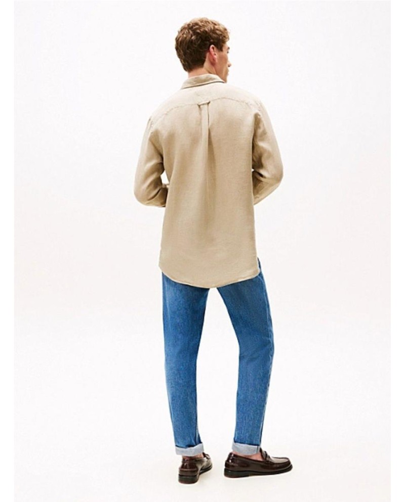 Camisa de corte regular en lino BEIG Camisa de corte regular en lino BEIG
