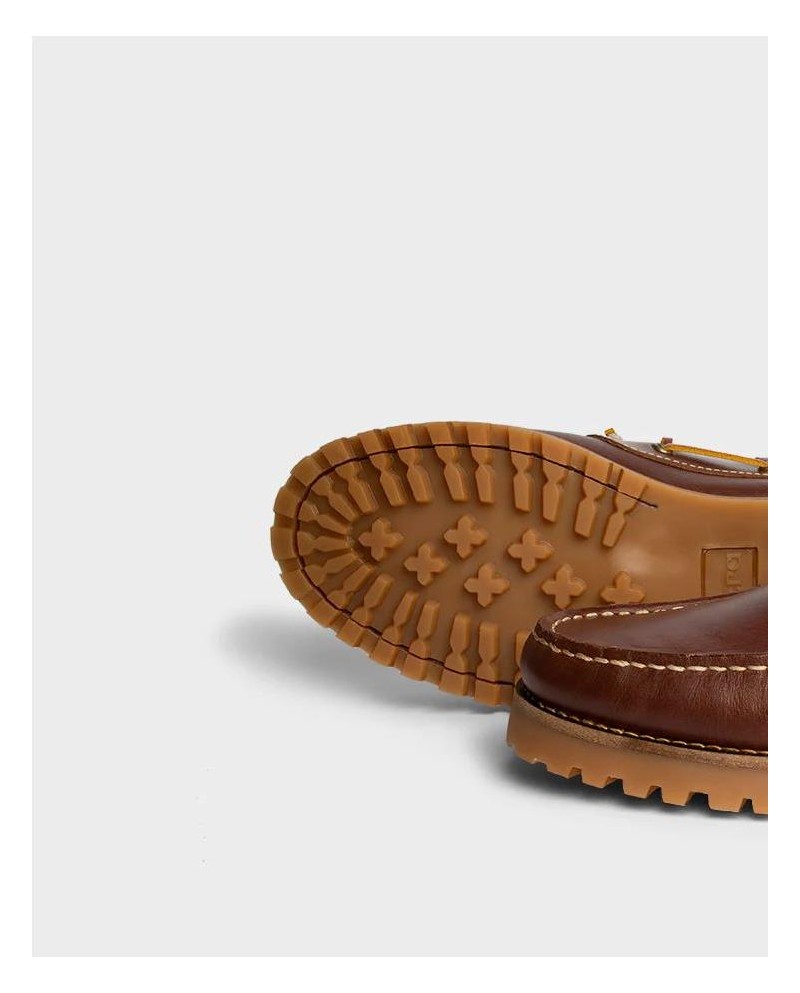 NÁUTICO CLASSIC SOLERA MARRON