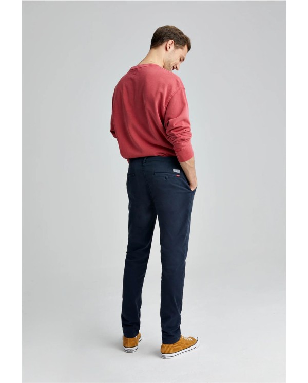 CHINO  LEVI´S SLIM TAPER MARINO