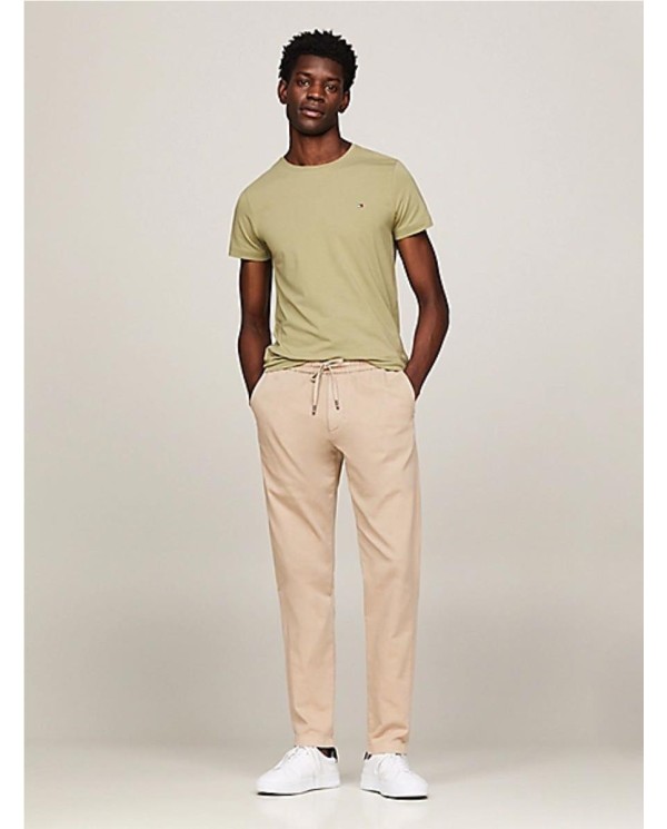 CAMISETA TOMMY HILFIGER DE CUELLO REDONDO Y CORTE EXTRA SLIM VERDE